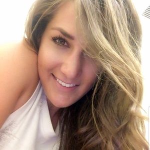 Meet your Posher, Jacqueline